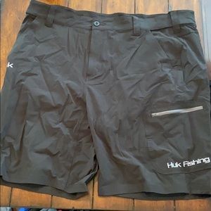 Men’s Huk fishing shorts